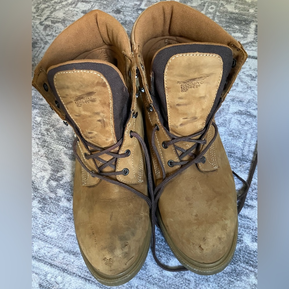 Red Wing Shoes Men’s Boots with Thinsulate Ultra - Tan size 12
